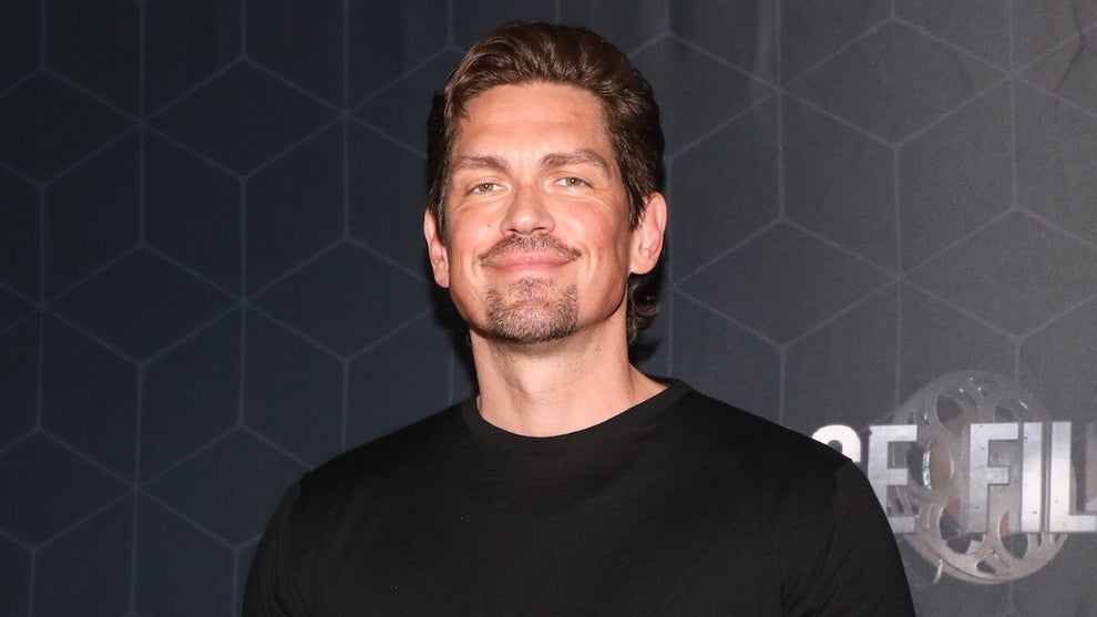 steve-howey-getty