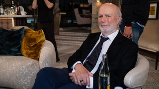 James Burrows, King of the Multi-Cam Sitcom, Dies at 85