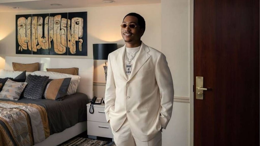 Episode Description: "Meech and Terry continue to focus on Stomping Ground Records – and on their full-court  press to sign Purdy. In St. Louis, things are getting tense, as their business partner creates  more rivals than friends." (Starz)