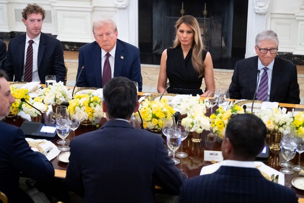 President Donald Trump and First Lady Melania Trump host tech leaders, including Facebook founder Mark Zuckerberg (L) and Microsoft founder Bill Gates (R) for a dinner in the State Dining Room of the White House in Washington, DC, on September 4, 2025. (Credit: Saul Loeb/Getty Images)
