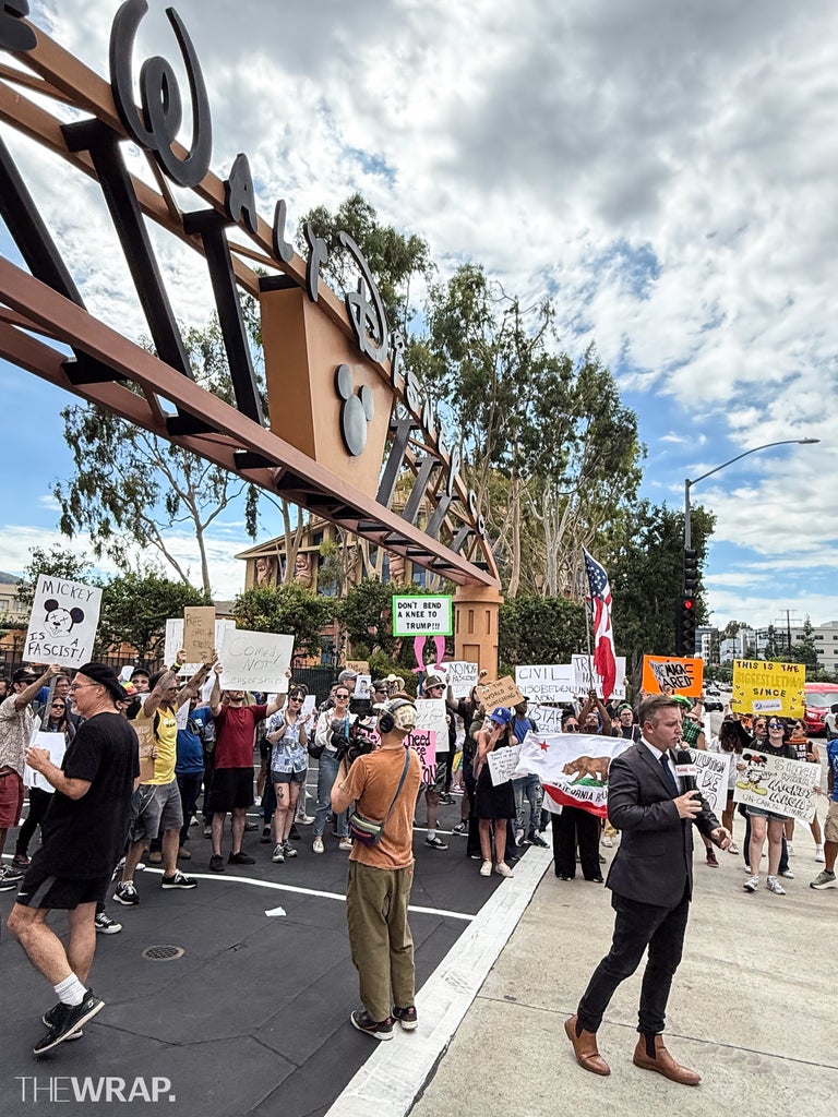 Jimmy Kimmel, Protestors, Disney