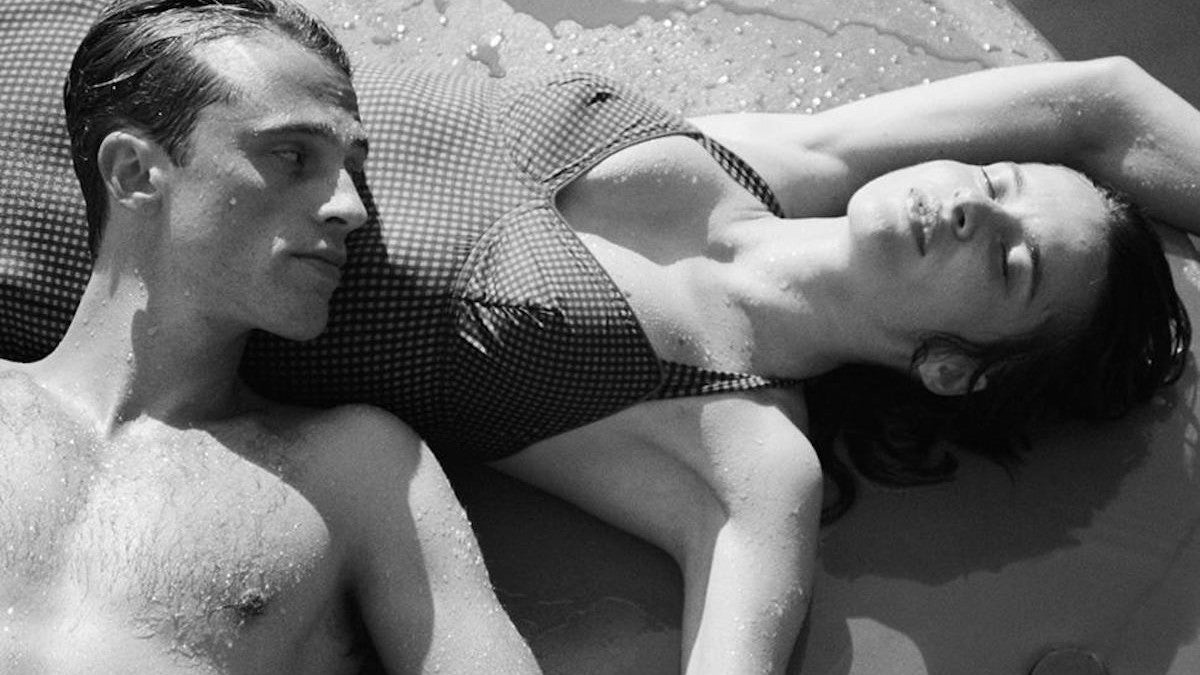 'The Stranger' Review: Fran&ccedil;ois Ozon Deepens the Psychology of Camus' Antihero