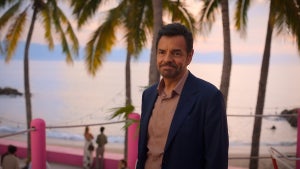 acapulco-eugenio-derbez-apple