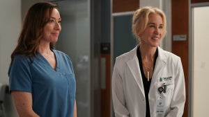 doc-molly-parker-felicity-huffman-fox