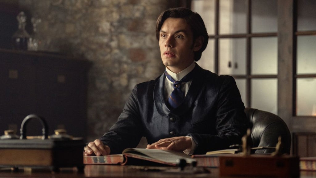 Louis Partridge as Edward Guinness in "House of Guinness" Season 1 (Netflix)