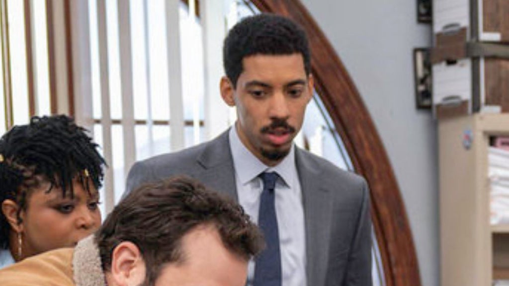 Melvin Gregg as Detrick Moore in "The Paper" (Peacock)
