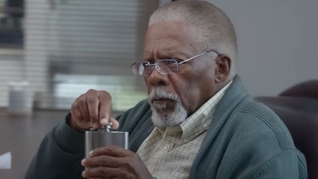 Duane Shepard Sr. as Barry in Season 1 of "The Paper" (Peacock)