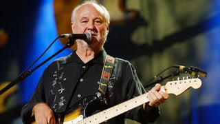 Sonny Curtis, Crickets Frontman and ‘I Fought the Law’ Songwriter, Dies at 88
