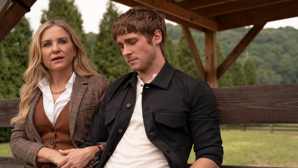 911-nashville-jessica-capshaw-michael-provost-disney
