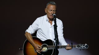 Bruce Springsteen’s Debut Performance of ‘Streets of Minneapolis’ Prompts Chants of ‘ICE Out Now!’