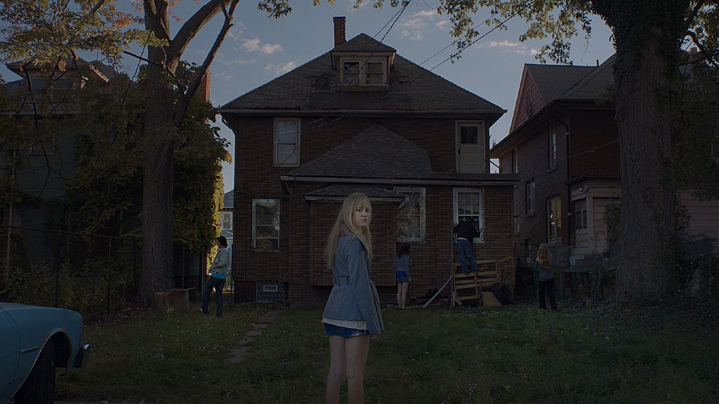 "It Follows" (RADiUS-TWC)