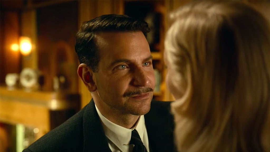Bradley Cooper in "Nightmare Alley" (Searchlight Pictures)