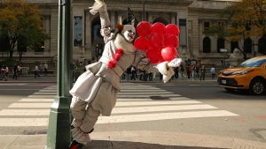 Pennywise (Credit: HBO)