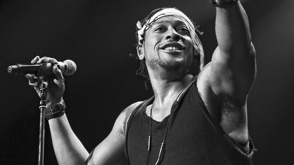 Recording artist D'Angelo performs at The Chelsea at The Cosmopolitan of Las Vegas on August 21, 2015 in Las Vegas, Nevada. (Credit: Ethan Miller/Getty Images)