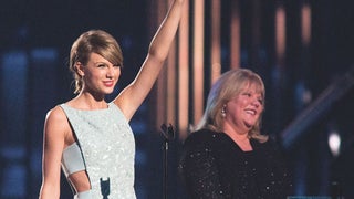 Taylor Swift Says Her Mom Doesn’t Realize ‘Wood’ Is About Sex: ‘The Joy of the Double Entendre’
