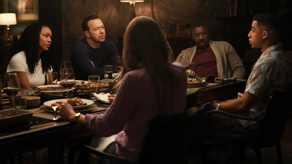boston-blue-sonequa-martin-green-donnie-wahlberg-ernie-hudson-marcus-scribner-cbs