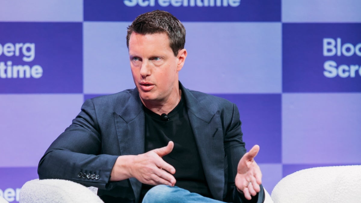 Paramount’s Latest Warner Bros. Discovery Bid Includes Backing From Middle Eastern Sovereign Wealth Funds