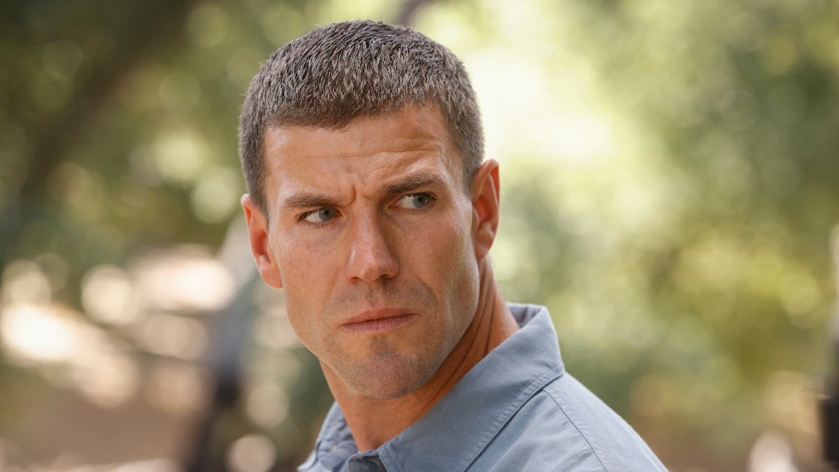 Co-showrunner de Origins sai após a segunda temporada