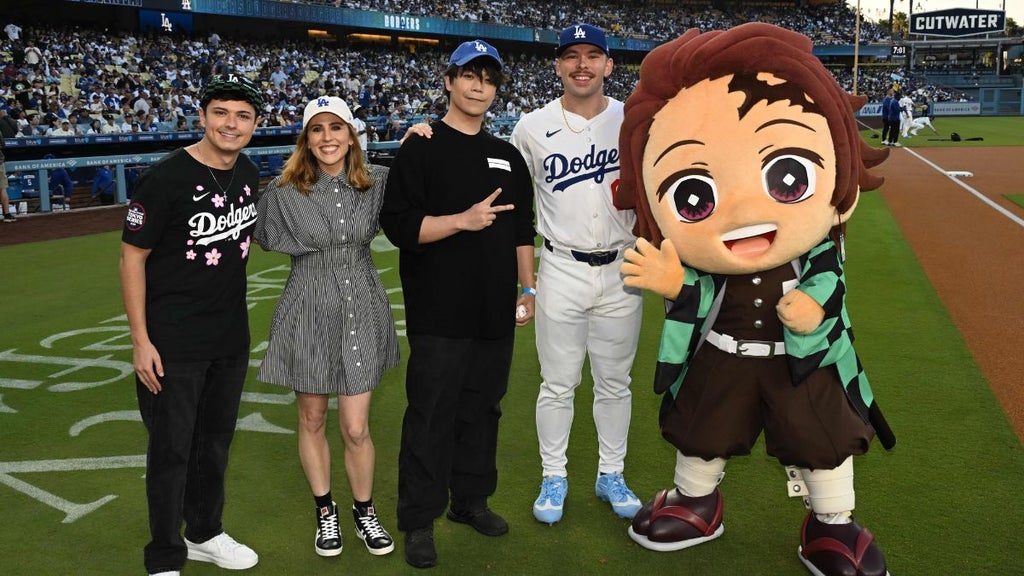 (L-R) Zach Aguilar, Abby Trott, Aleks Le, Dalton Rushing, Tanjiro Kamado. Photo Credit: Los Angeles Dodgers

