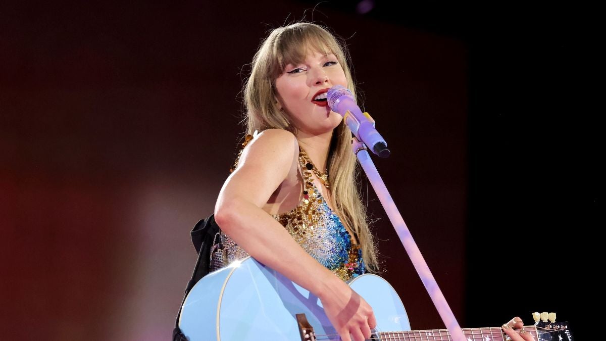 Taylor Swift Thinks It’s a ‘Bit Weird’ When Fans Turn Her Songs Into a ‘Paternity Test’ | Video