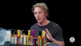 Jeremy Allen White Recalls Fine Dining Host in Chicago Cussing Him Out Before He Starred on ‘The Bear’ | Video