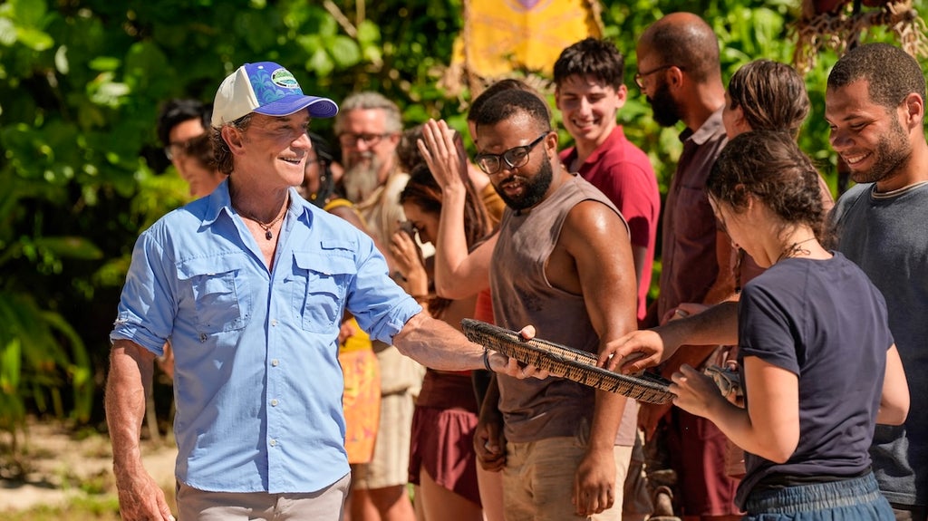 survivor-jeff-probst-castaways-cbs
