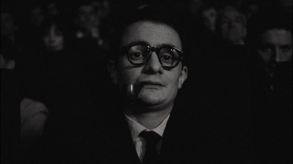 Antoine Besson as Claude Chabrol in "Nouvelle Vague" (Netflix)