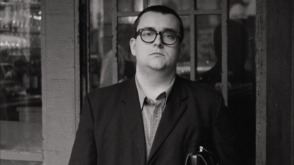 Benjamin Clery as Pierre Rissient in "Nouvelle Vague" (Netflix)