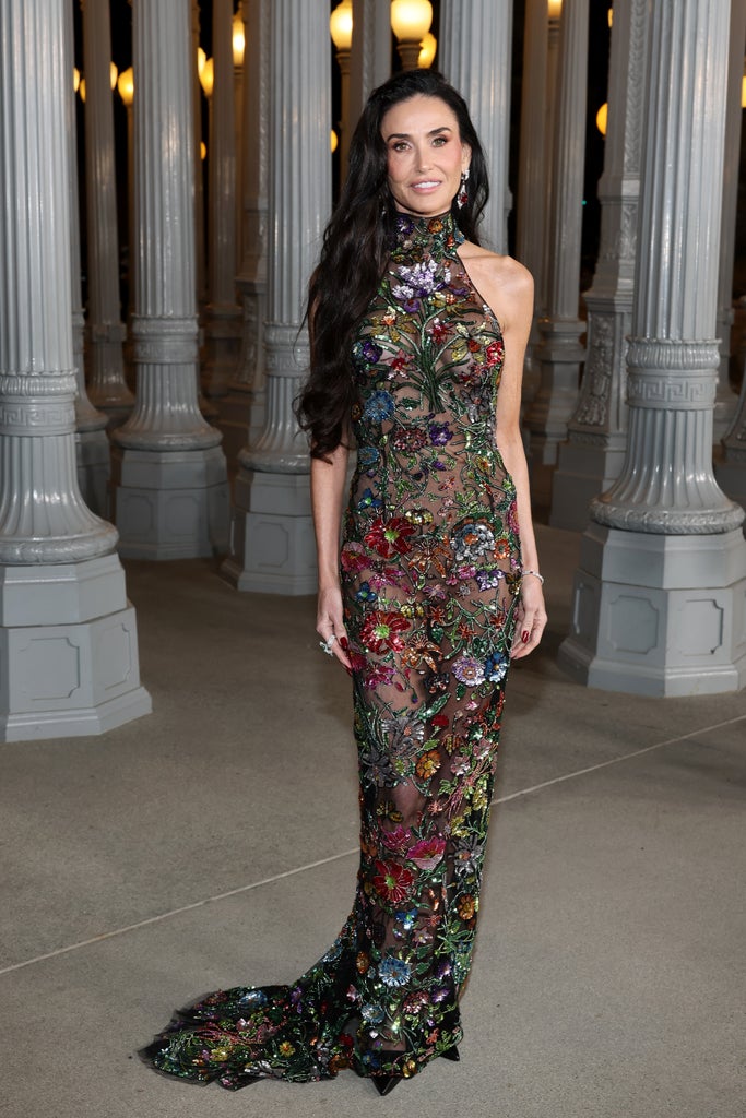  Demi Moore, wearing Gucci