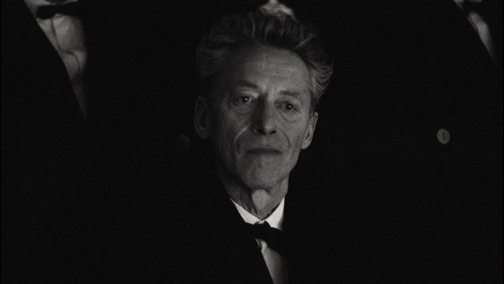Jean-Jacques Le Vessier as Jean Cocteau in "Nouvelle Vague" (Netflix)