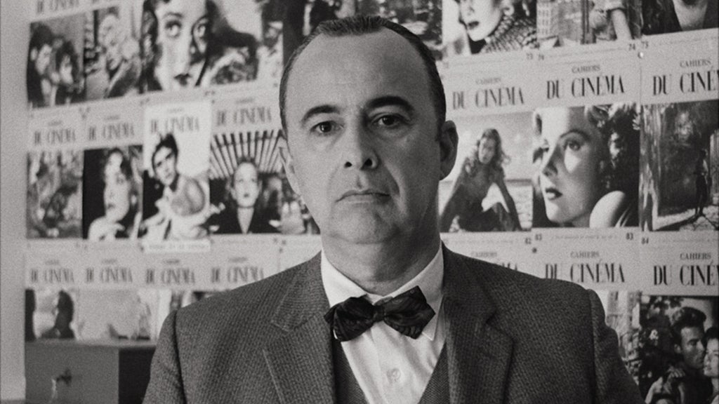 Laurent Mothe as Roberto Rossellini in "Nouvelle Vague" (Netflix)