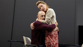 ‘Oedipus’ Broadway Review: Mark Strong and Lesley Manville Make the Same Old Mistakes