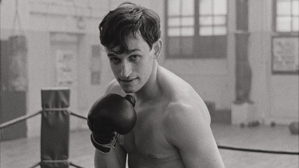 Aubry Dullin as Jean-Paul Belmondo in "Nouvelle Vague" (Netflix)
