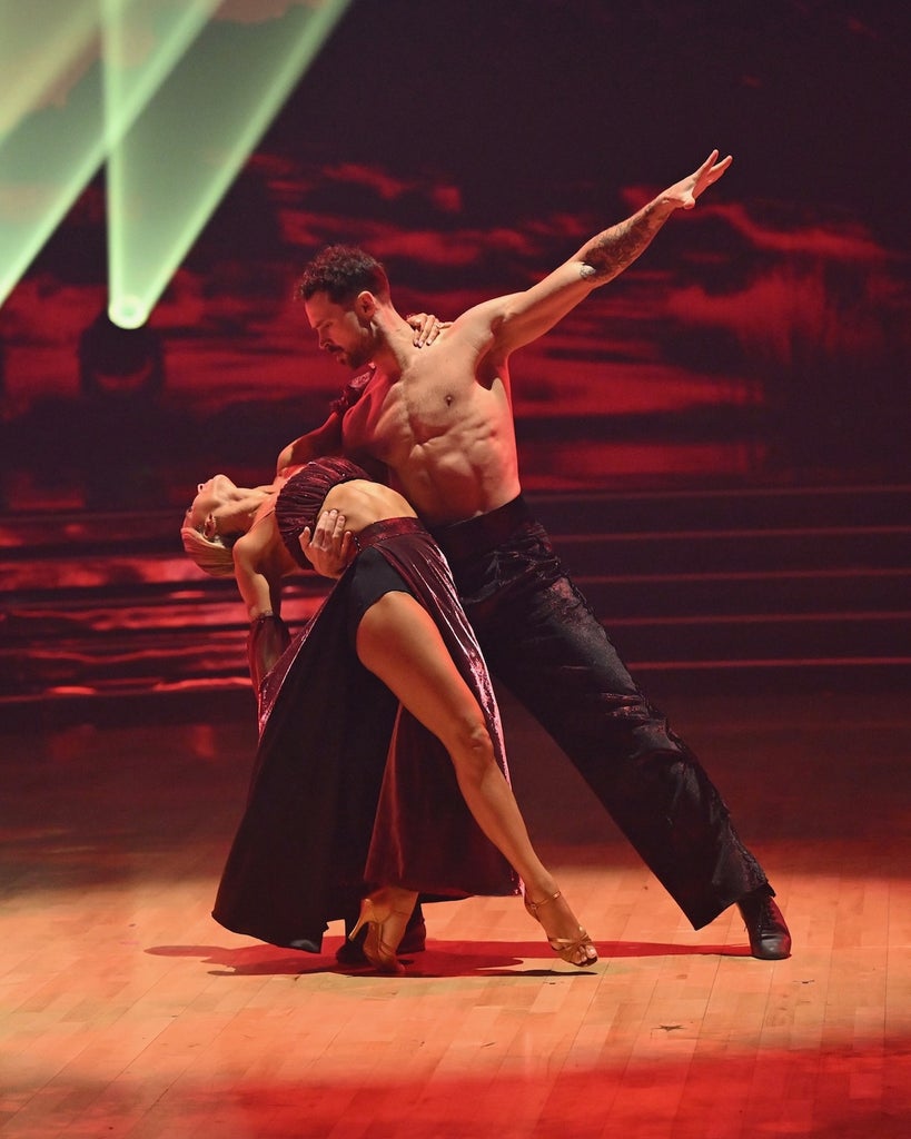dwts-daniella-karagach-dylan-efron-disney
