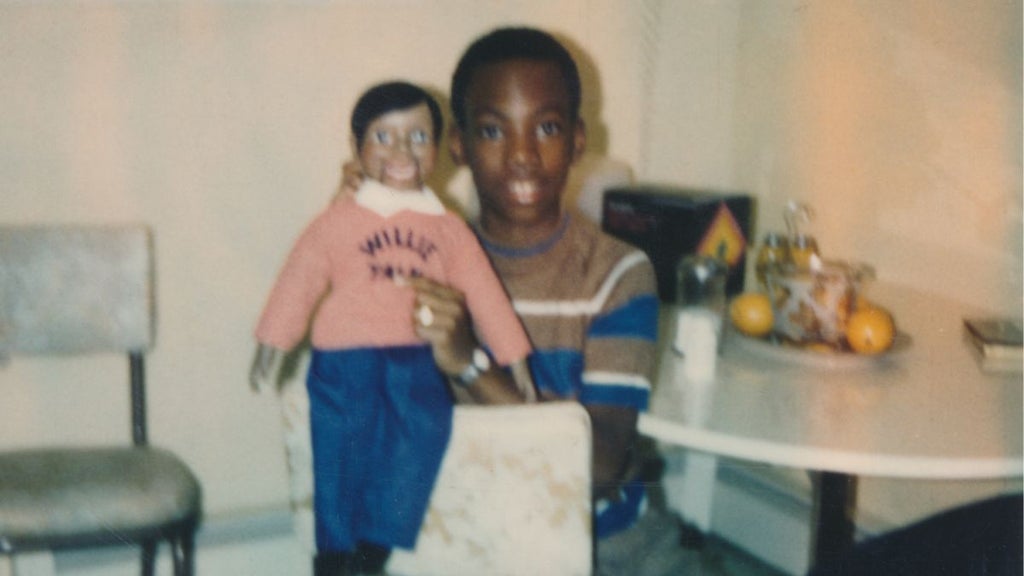 Eddie Murphy as a child. (Photo credit: Netflix)