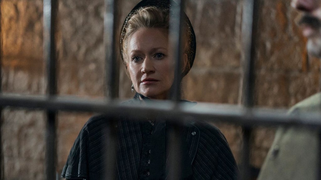 Paula Malcomson as Franny Scoville in "Death by Lightning" (Netflix)