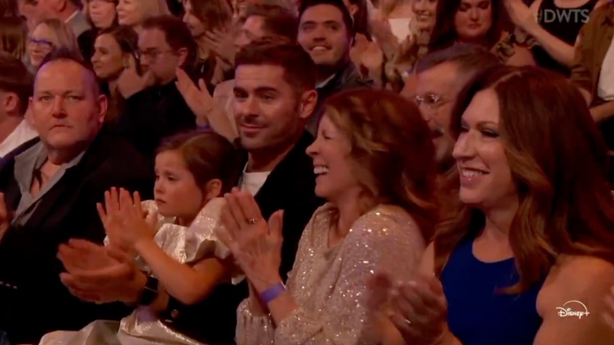 Zac Efron Goes Viral for His Confused Reaction to Brother Dylan’s ‘DWTS’ Score: ‘He’s Not Been Clocked In’ | Video