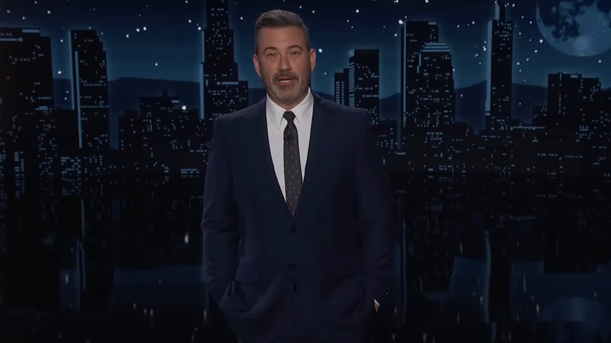Jimmy Kimmel Jokes There Are Now ‘Gas Station Bathrooms on Yelp’ That Have Higher Approval Ratings Than Trump | Video