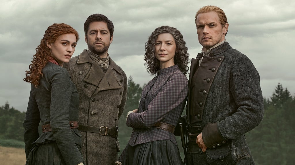 outlander-sophie-skelton-richard-rankin-caitriona-balfe-sam-heughan-starz