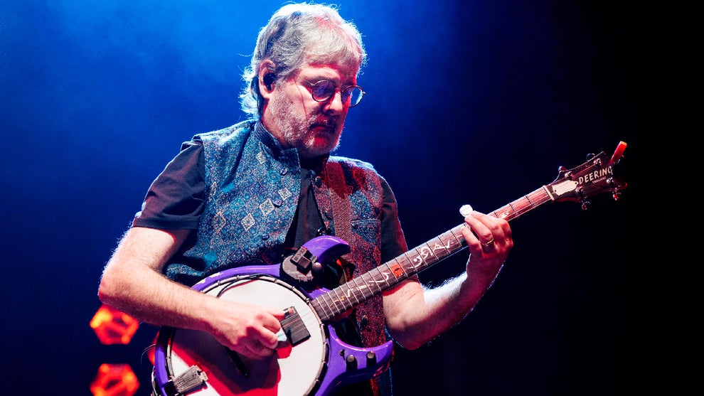 Béla Fleck performs on-stage