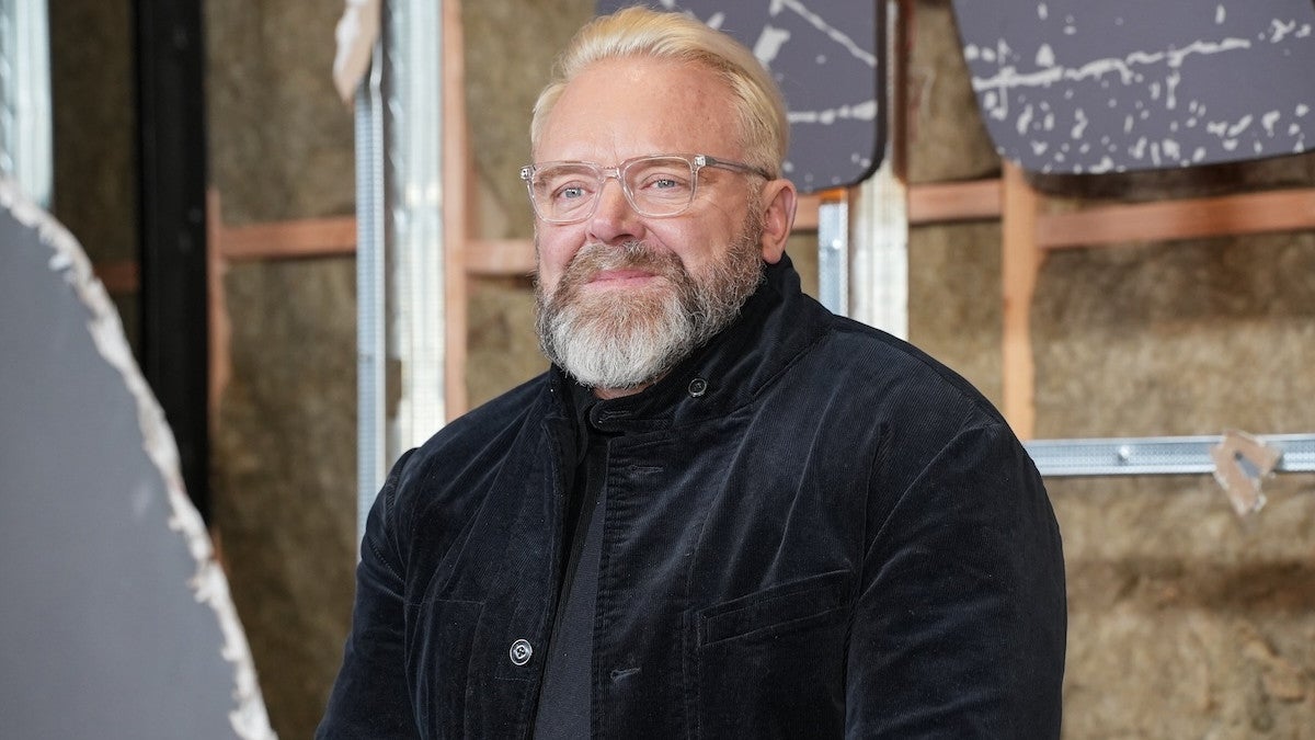 O diretor do Rip, Joe Carnahan, acusado de agressão sexual pela ex-namorada