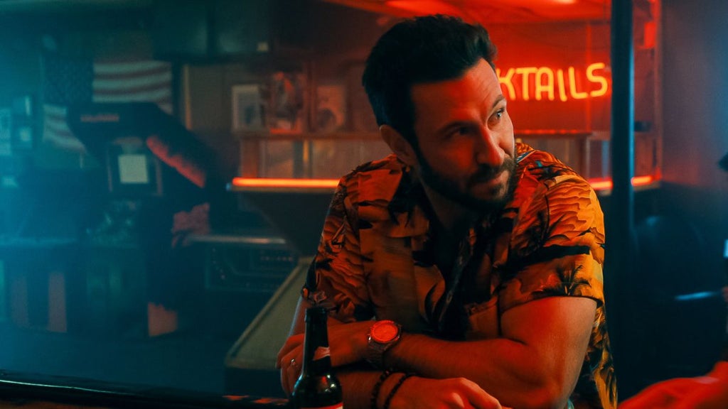 Pablo Schreiber as Richard in in "His & Hers" (Netflix) 