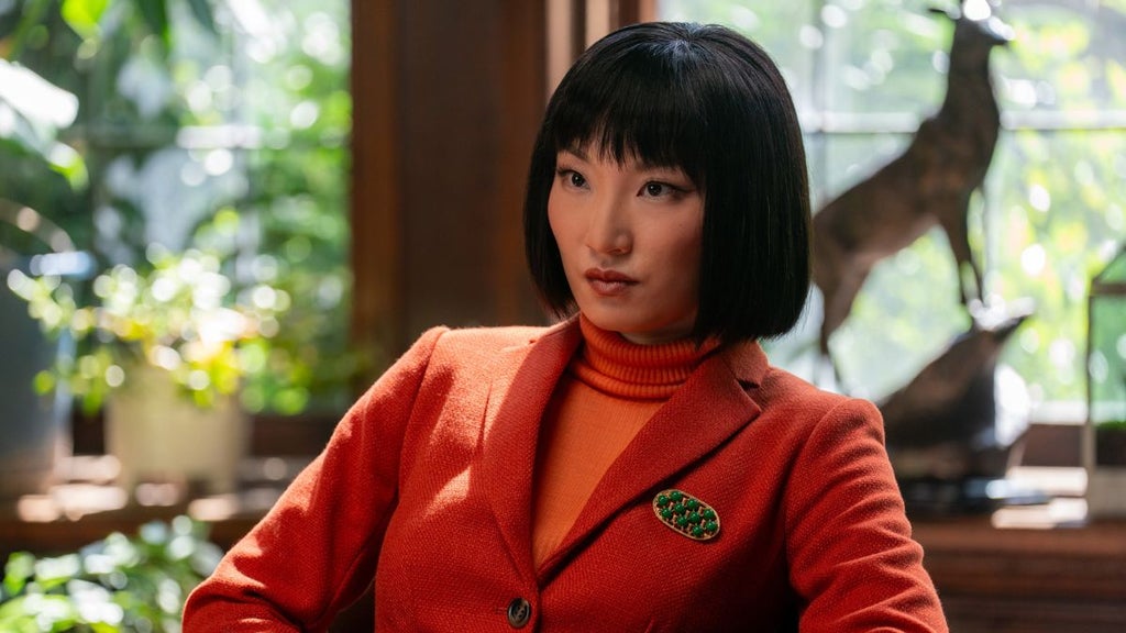 Poppy Liu as Helen in "His & Hers" (Netflix)
