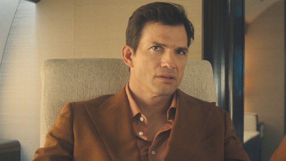 Ashton Kutcher in "The Beauty" (FX)