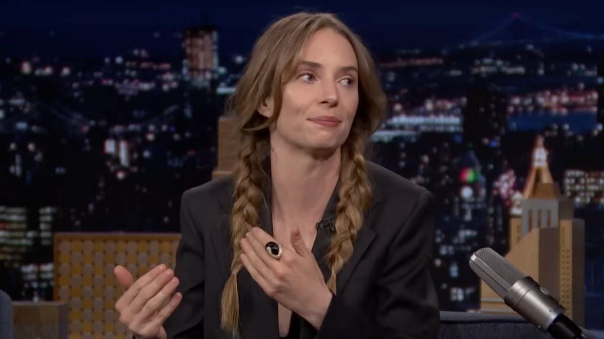 Maya Hawke Praises the ‘Hunger Games’ Franchise for Being ‘Explicitly Anti-Fascist’ and ‘Mainstream’ at the Same Time | Video