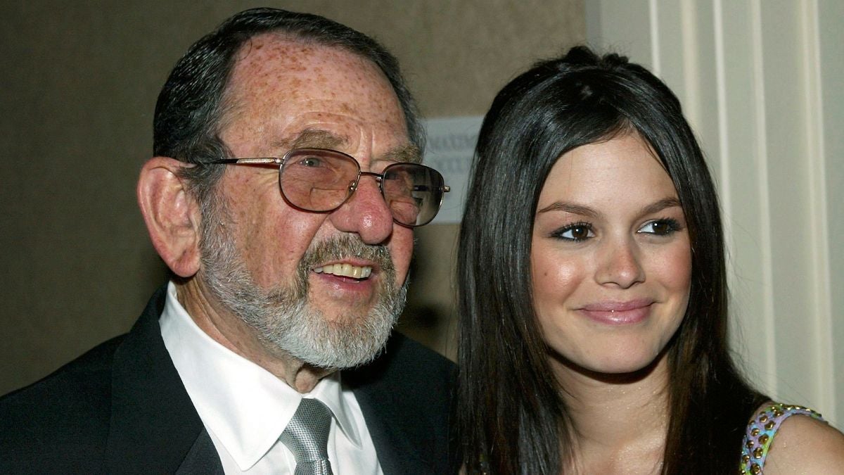 Bruce Bilson, Emmy-Winning Director on ‘Get Smart’ and ‘Hogan’s Heroes,’ Dies at 97