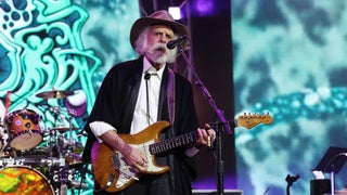 Bob Weir, Grateful Dead Guitarist and Co-Founder, Dies at 78