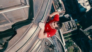 skyscraper-live-alex-honnold-climbing-netflix