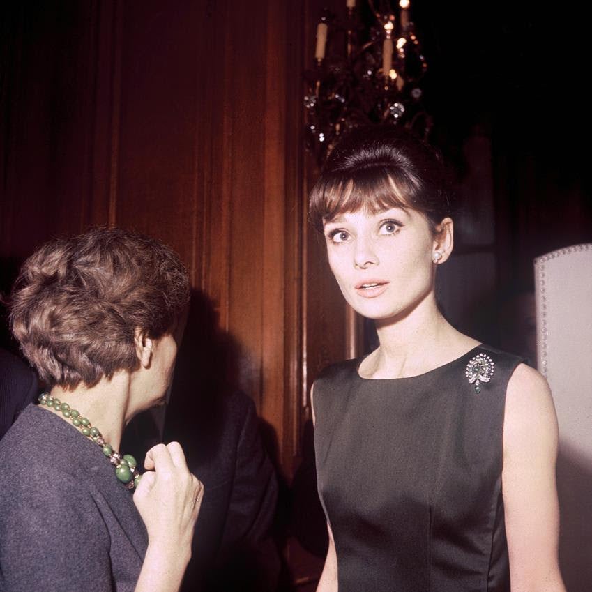 Audrey Hepburn, 1962, wearing a brooch being auctioned. Source: Sotheby's