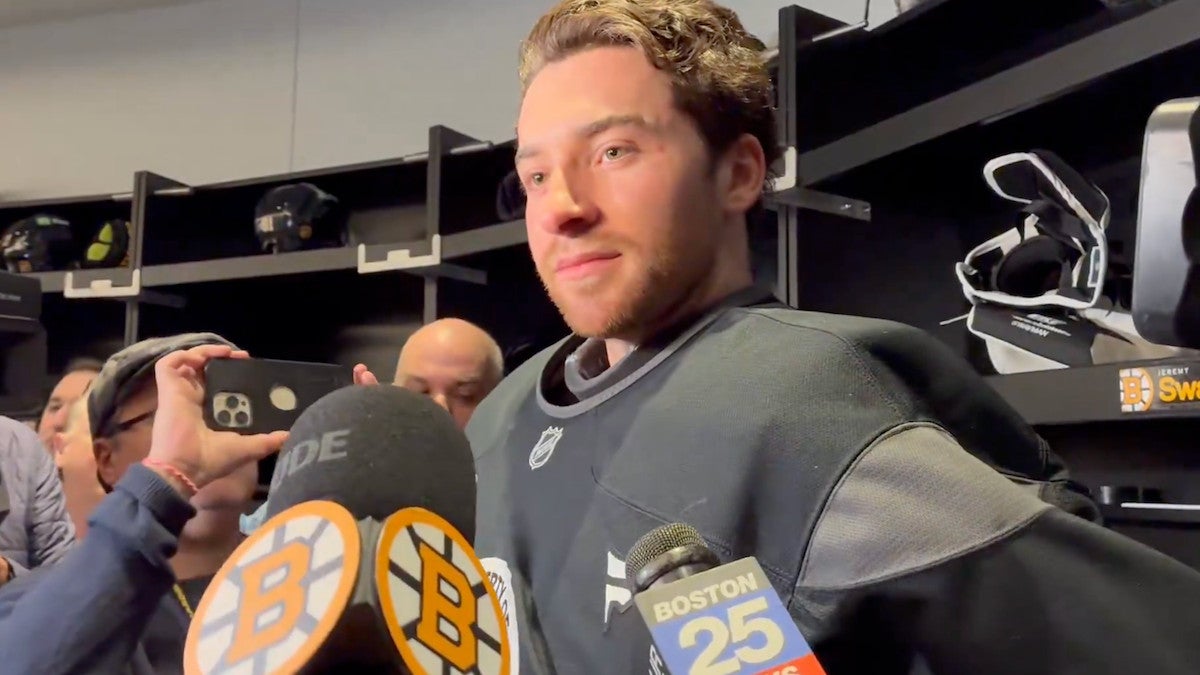 Estrela do hóquei da equipe dos EUA admite que os homens deveriam ter reagido de maneira diferente à piada de Trump